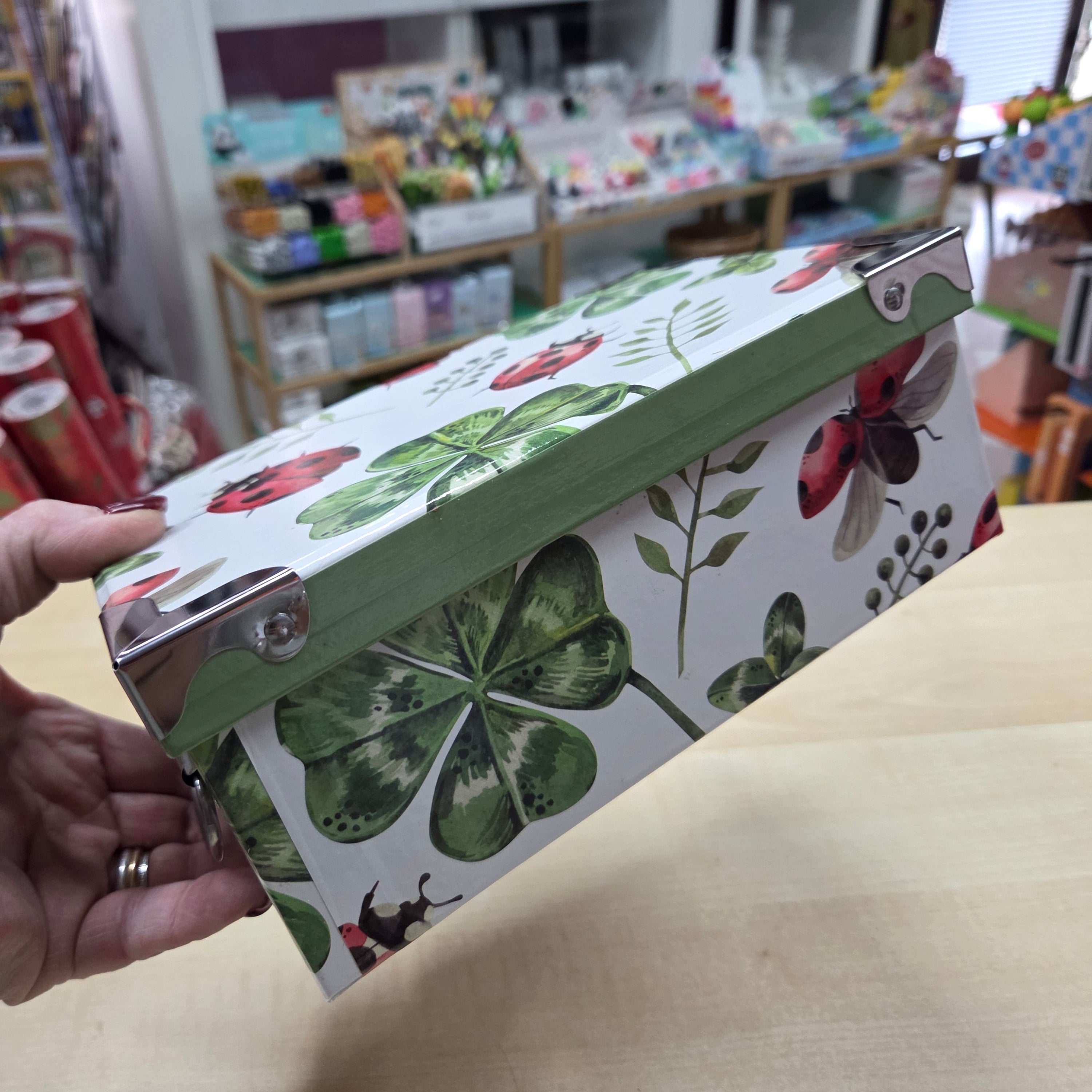 Box regalo con articoli di cancelleria