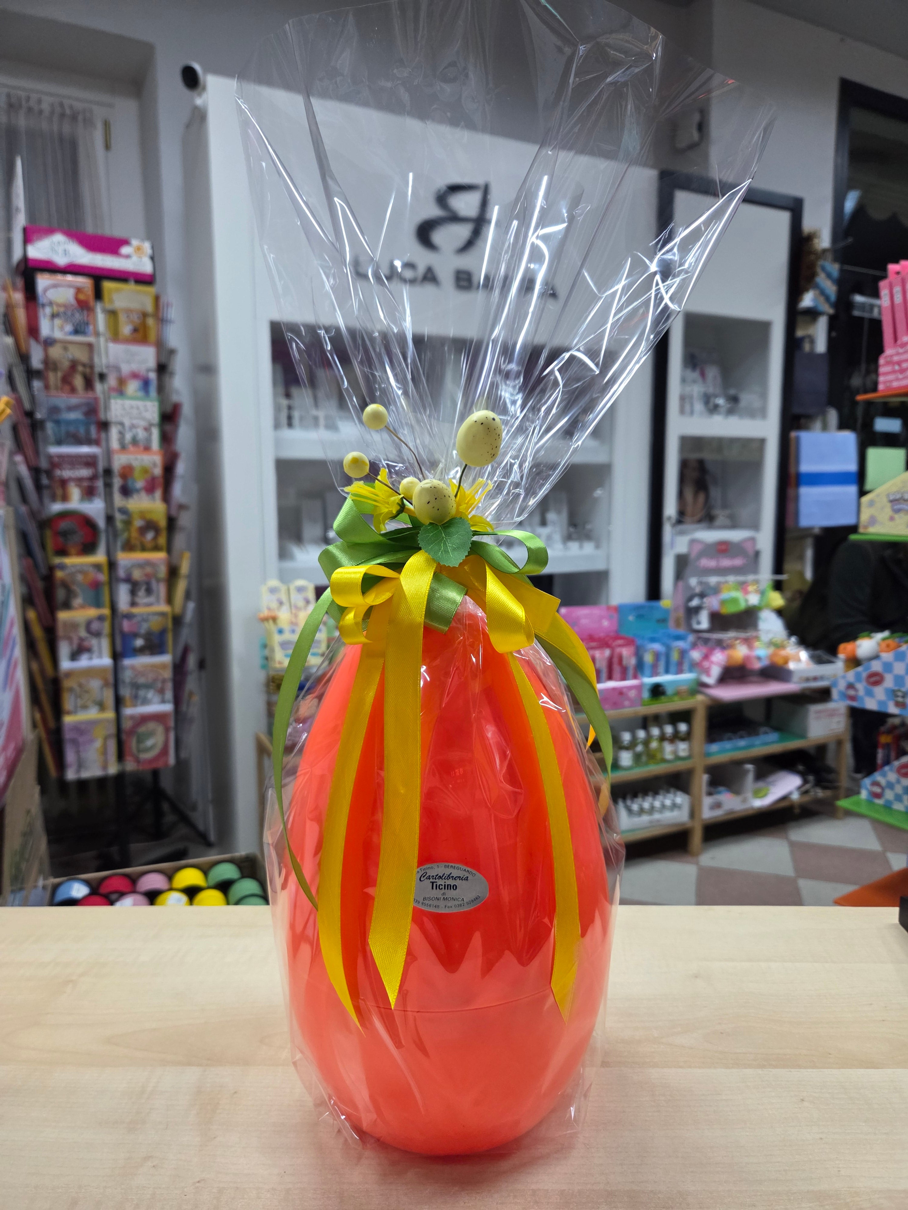 Uovo di Pasqua pieno di cancelleria Kawaii