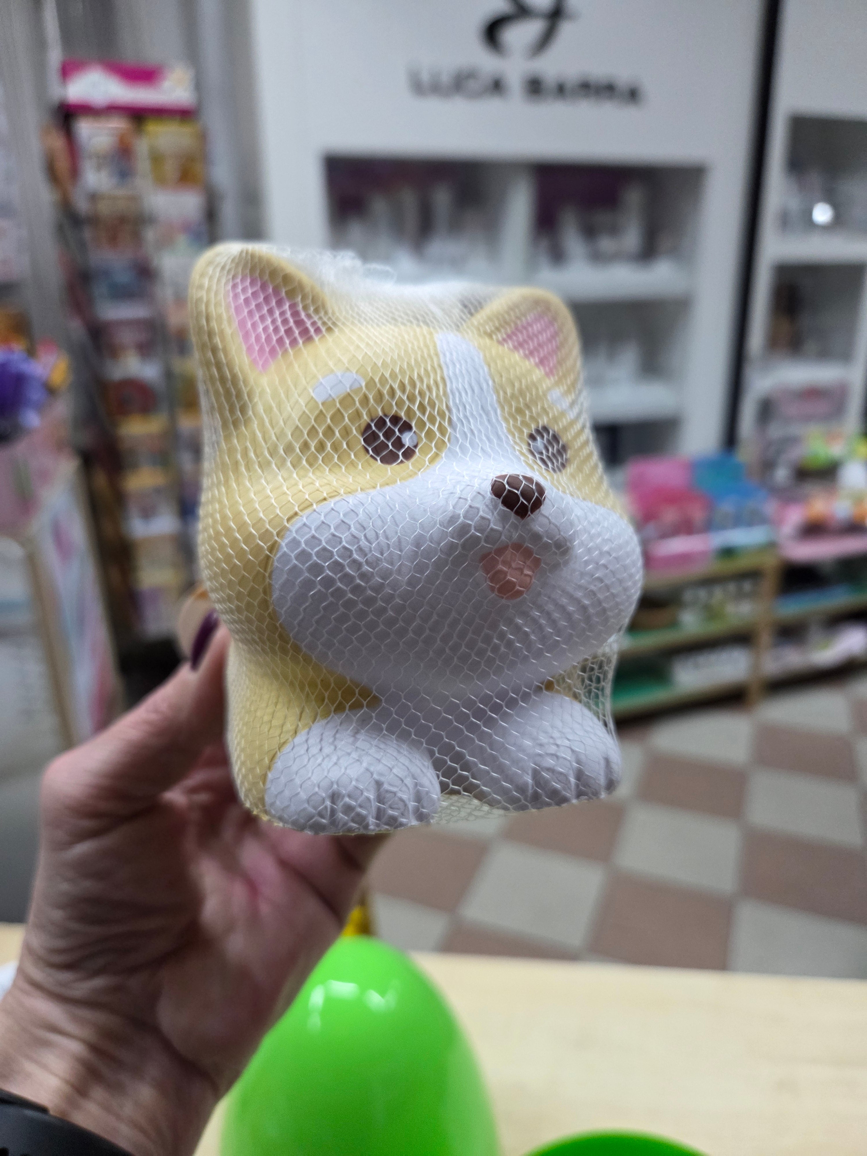 Uovo di Pasqua pieno di cancelleria Kawaii