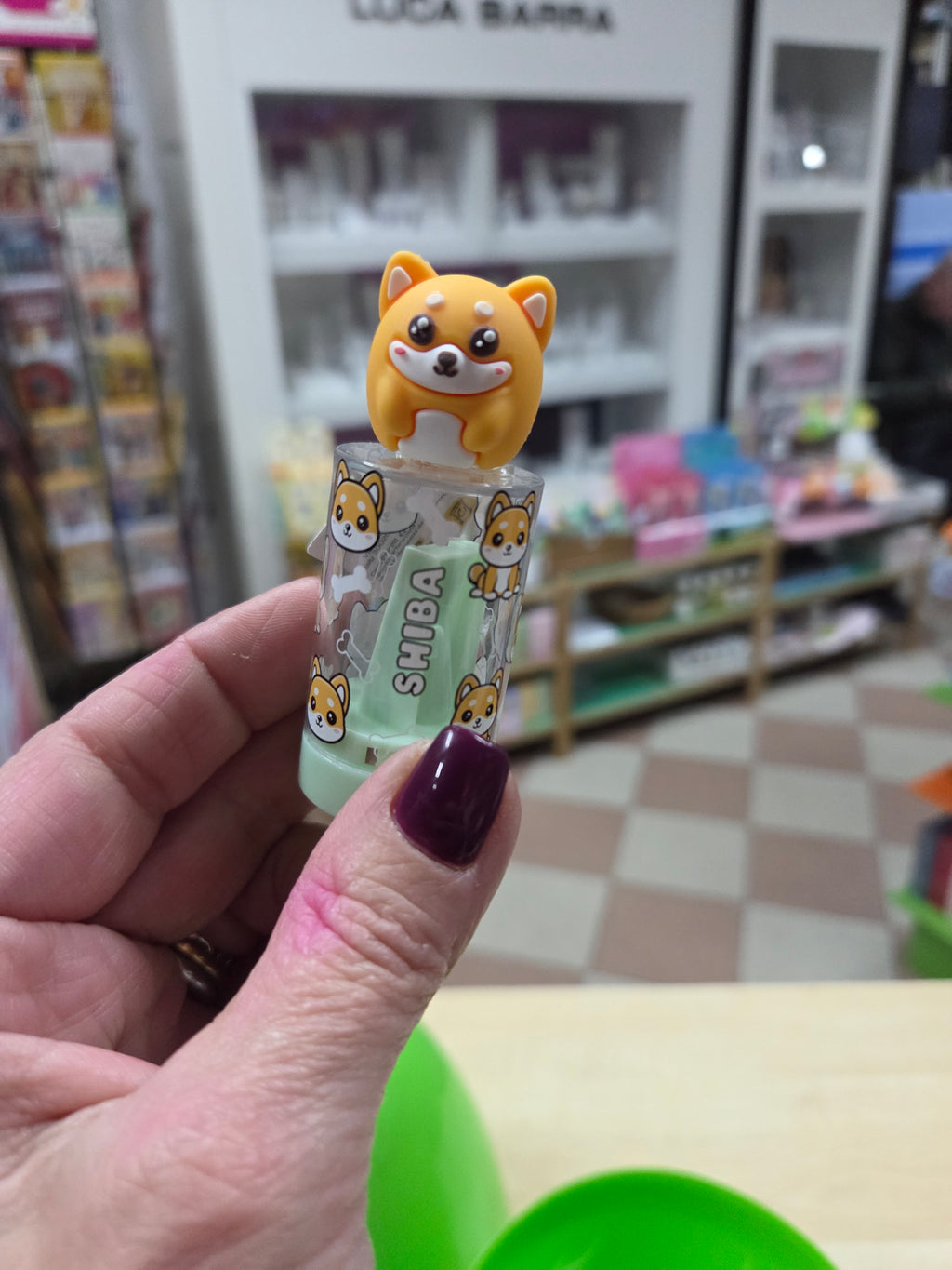 Uovo di Pasqua pieno di cancelleria Kawaii