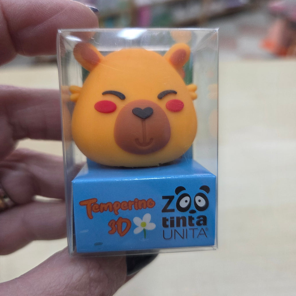 Tinta Unita Zoo temperino Capibara ad un foro