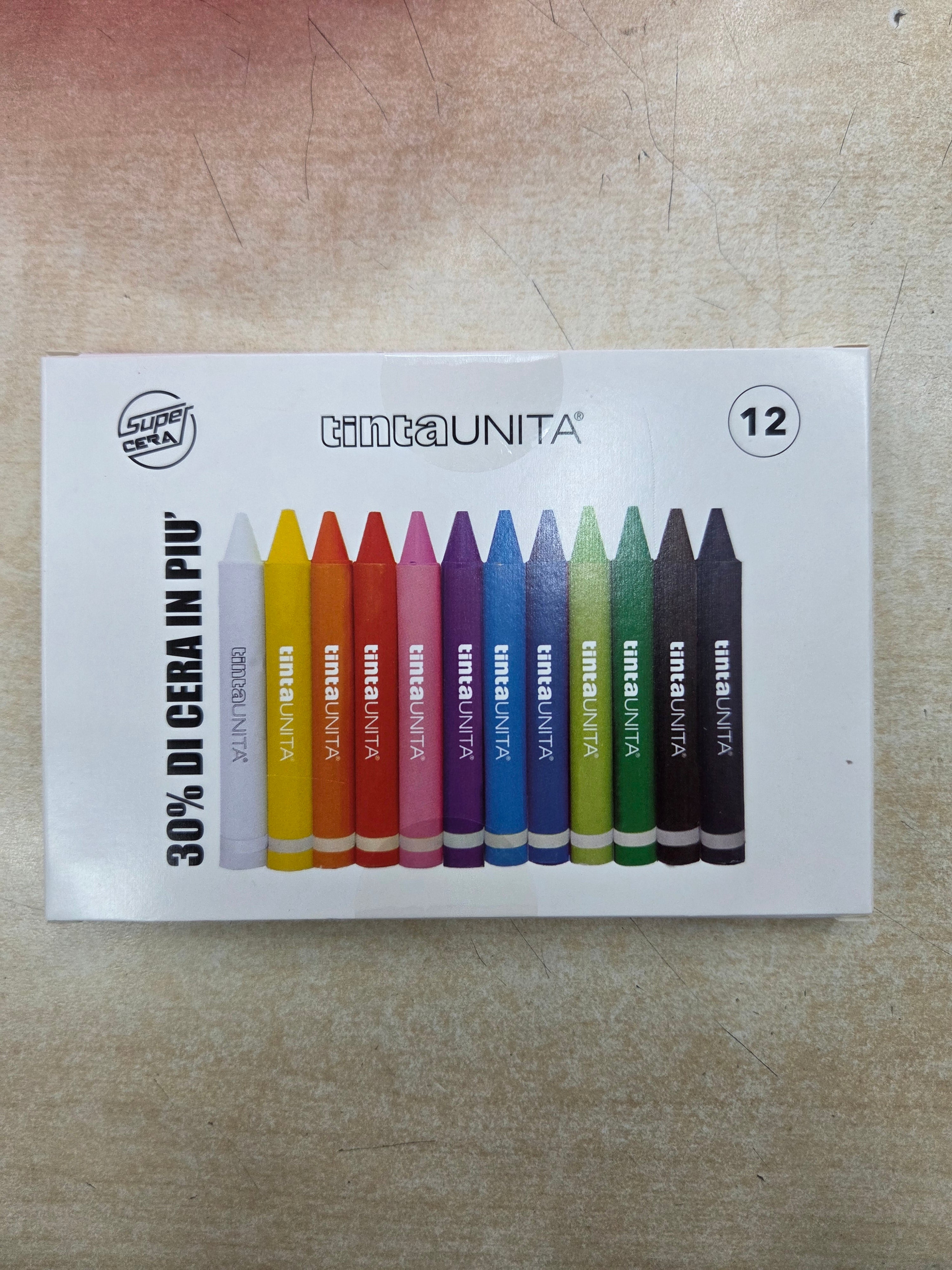 Tinta Unita Kids: Sorpresuovo con all'interno tanti prodotti di cancelleria