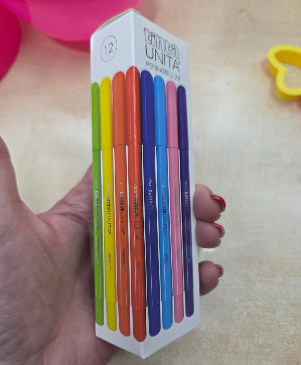 Tinta Unita Kids: Sorpresuovo con all'interno tanti prodotti di cancelleria