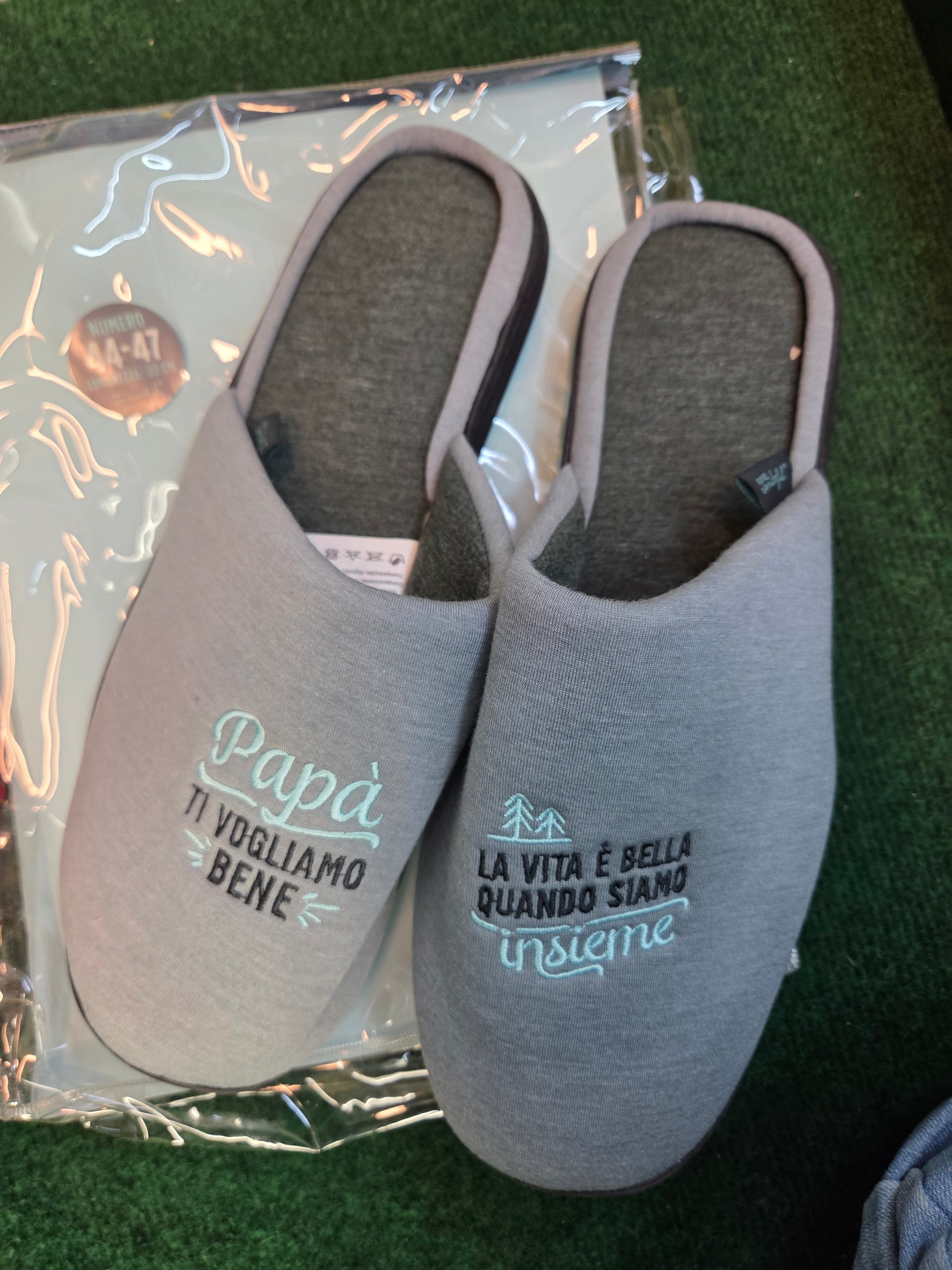 Mr.Wonderful: Pantofole T 44-47 "Papà ti vogliamo bene, la vita è bella quando siamo insieme"