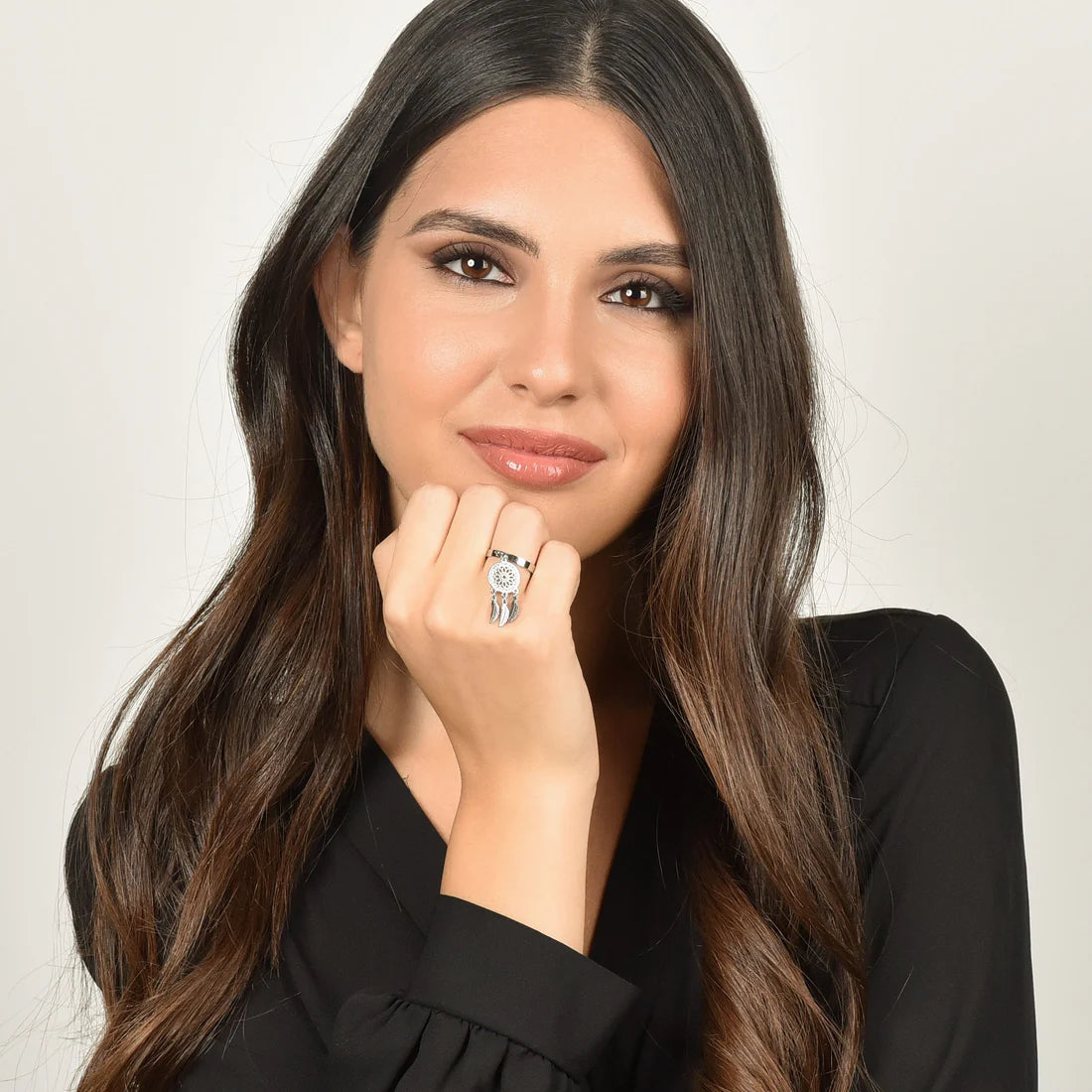 Luca Barra: Anello donna in acciaio con acchiappasogni con cristalli bianchi.