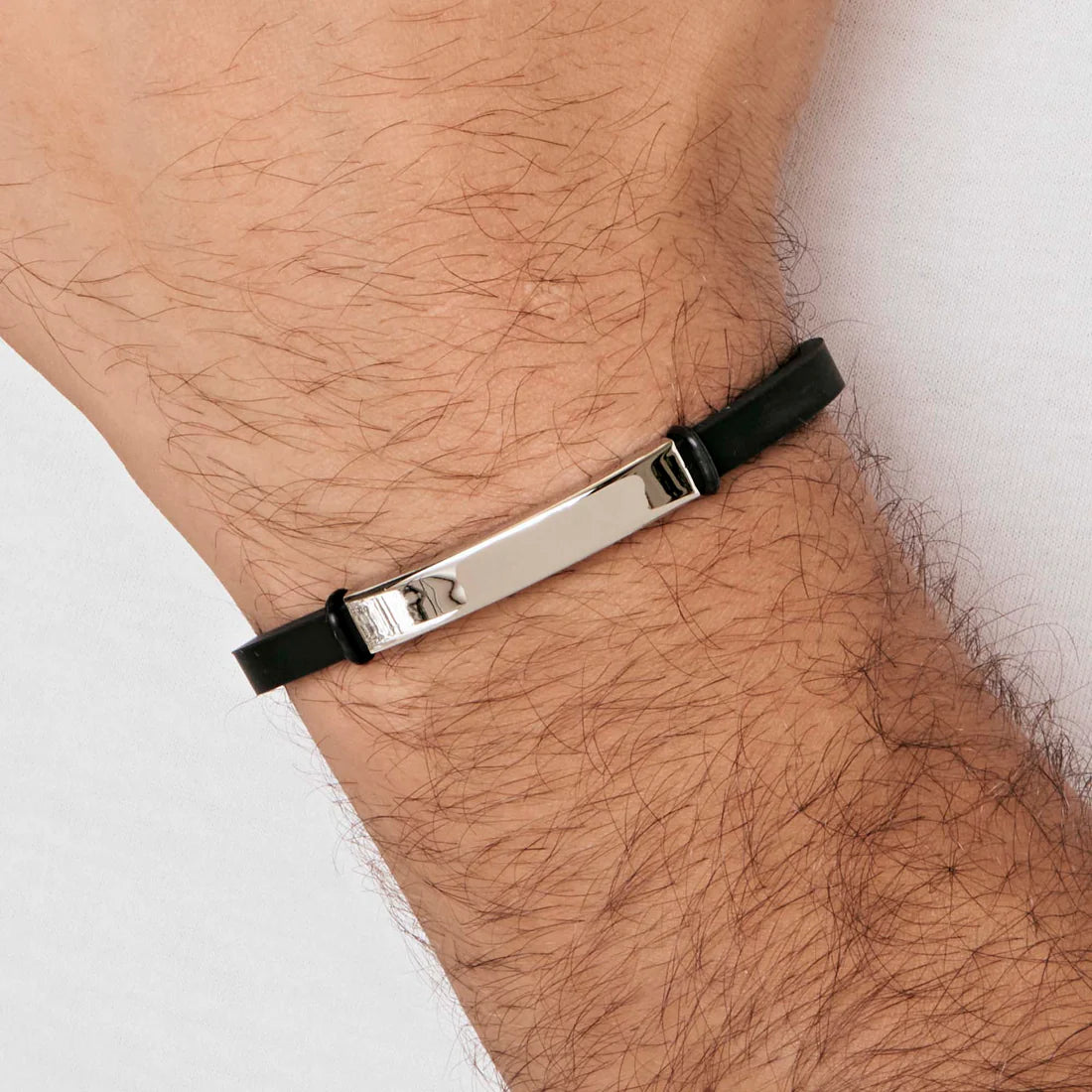 Luca Barra: Bracciale uomo in silicone nero con piastra in acciaio.