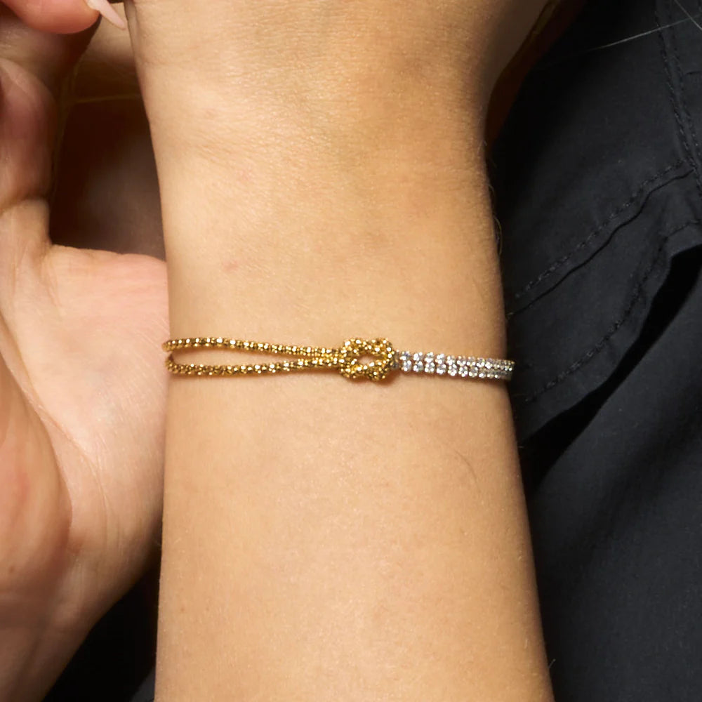 Luca Barra: bracciale donna in acciaio IP gold con nodo e zirconi bianchi