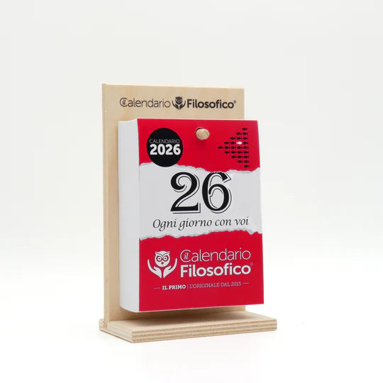 CALENDARIO FILOSOFICO 2026 - MIS. 10 x 14 CM - CON SUPPORTO IN LEGNO