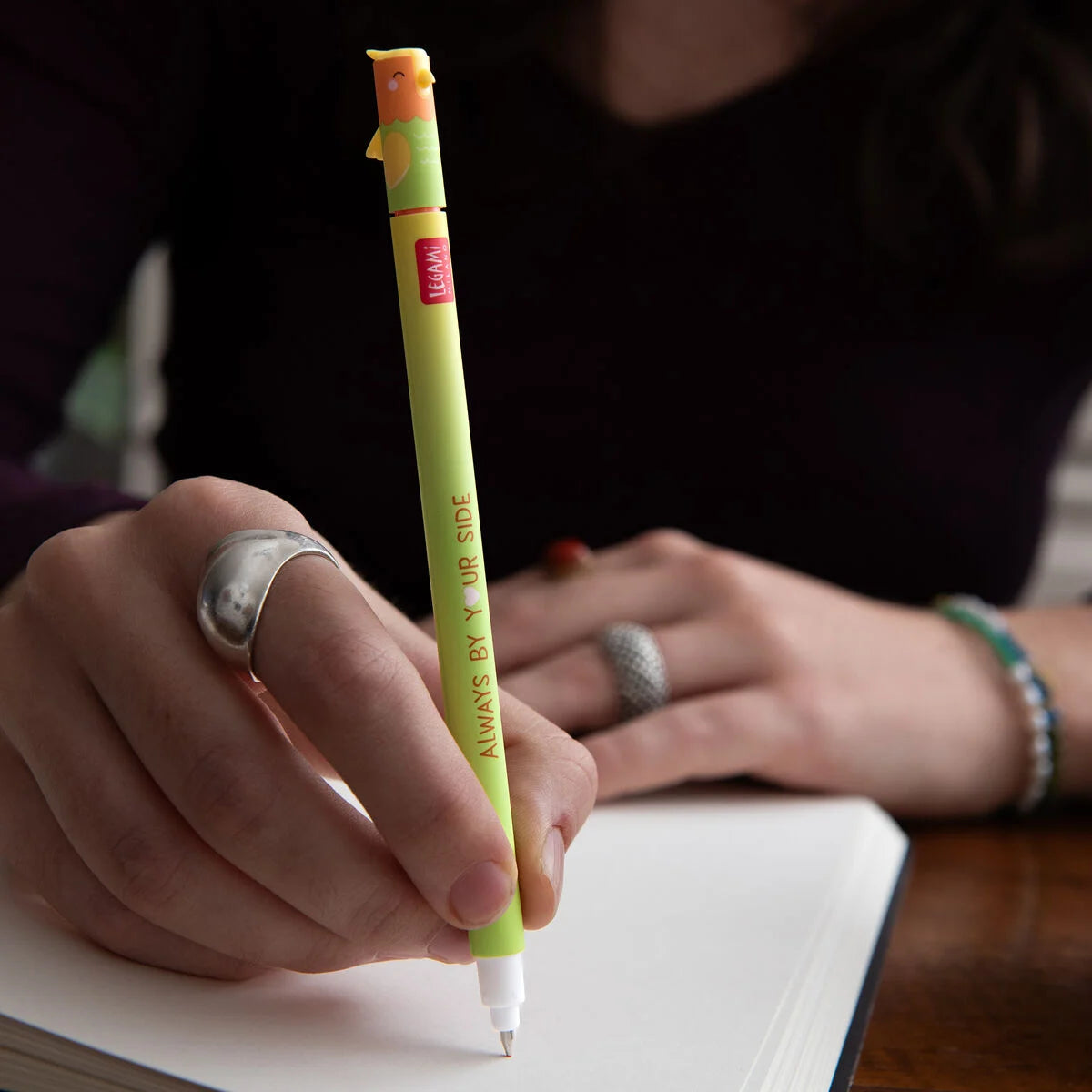 Legami: bundle con 2 Penne Gel Better Toghether + Lampada da tavolo Love is in the air