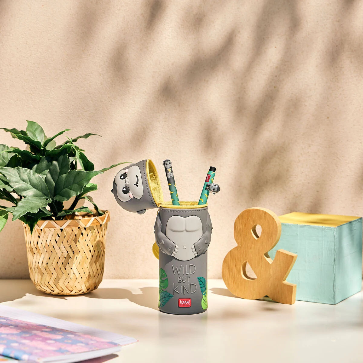 Legami Astuccio 2-in-1 in Silicone Kawaii Gorilla – Portapenne Retrattile