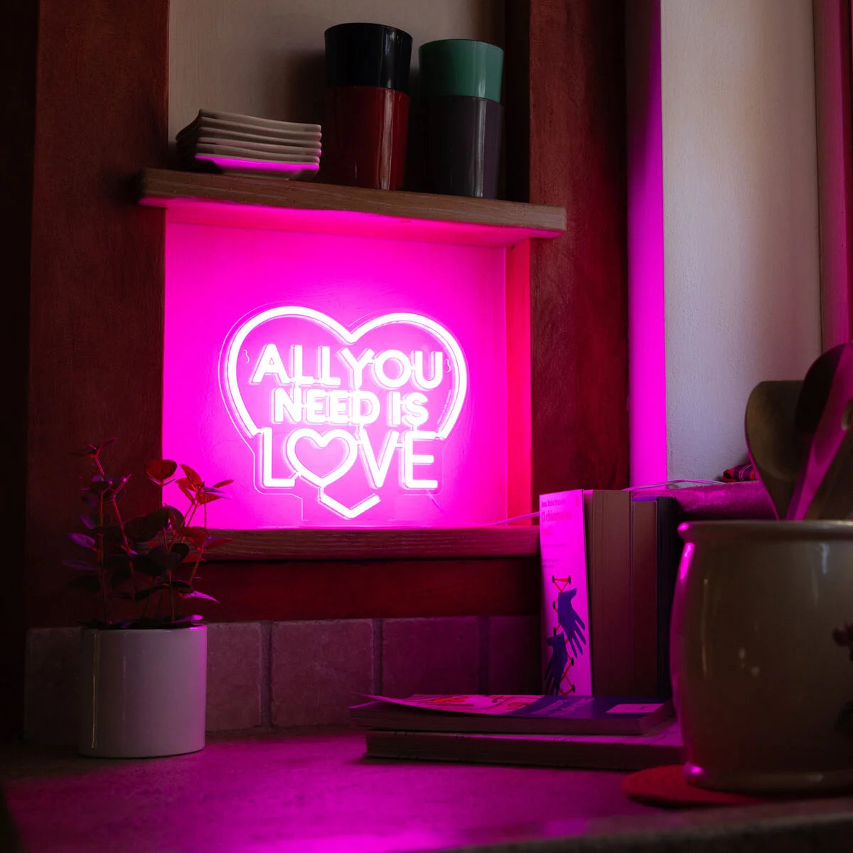 Legami: Lampada Led Effetto Neon - All You Need is Love