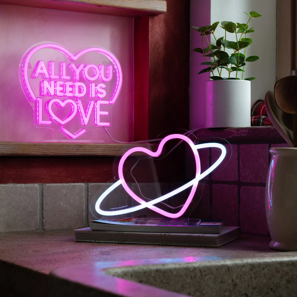 Legami: Lampada Led Effetto Neon - All You Need is Love