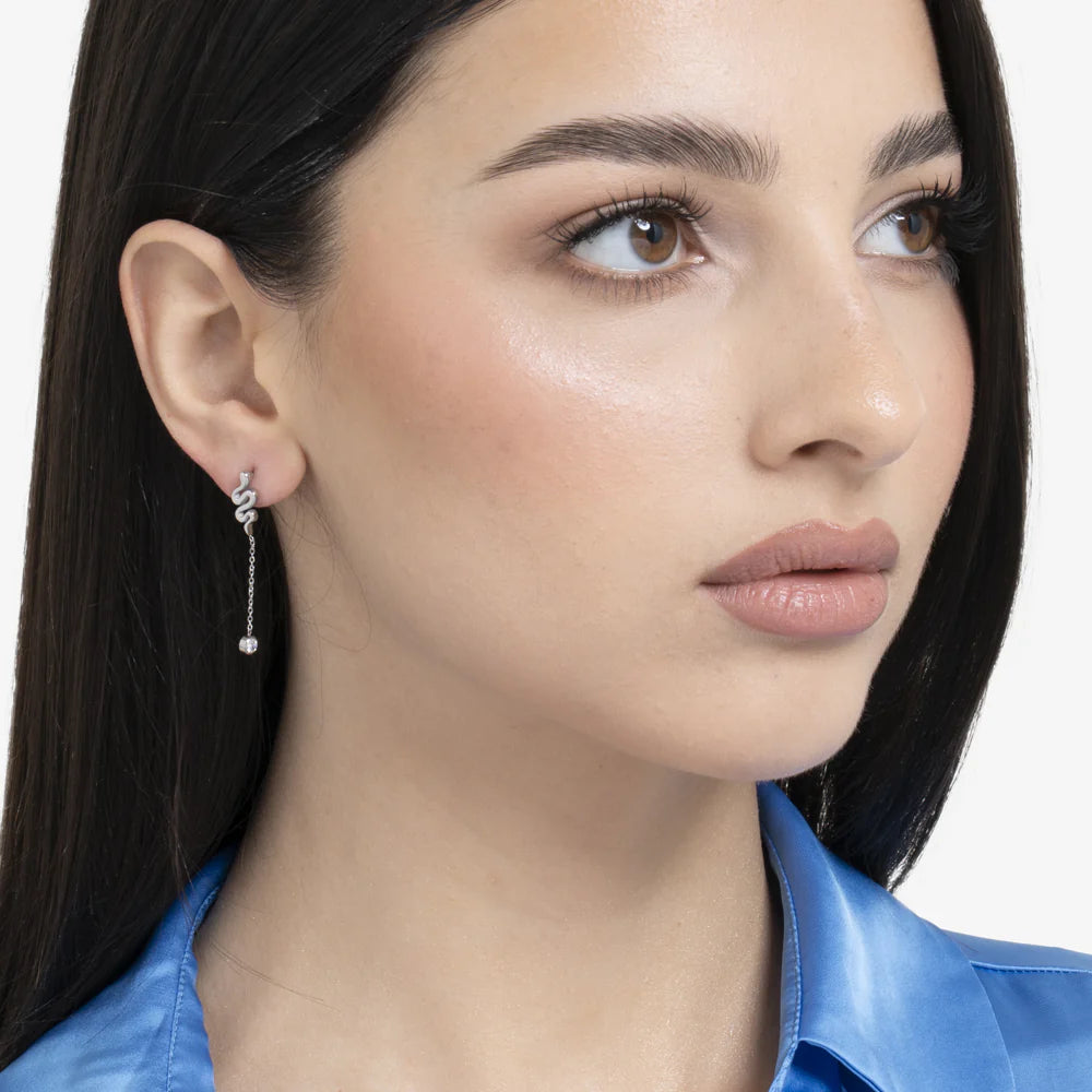 Luca Barra: Mono orecchino donna in acciaio con serpente e cristallo bianco