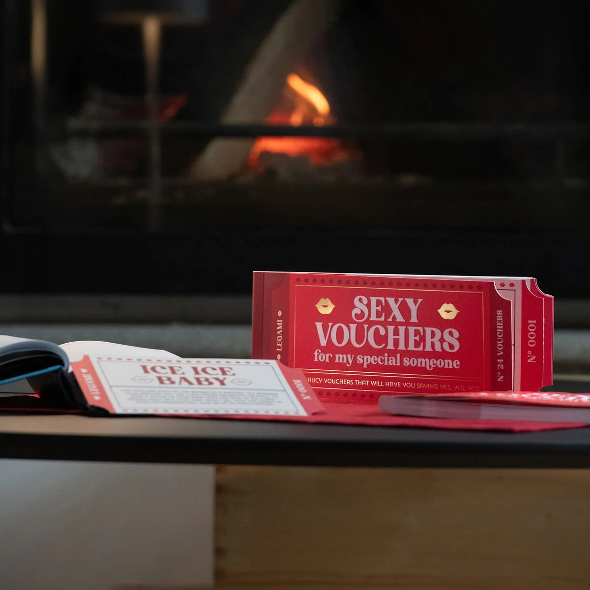 Legami: bundle con 2 Penne Gel Better Toghether + 24 Buoni Piccanti+12 Pastelli Impilabili