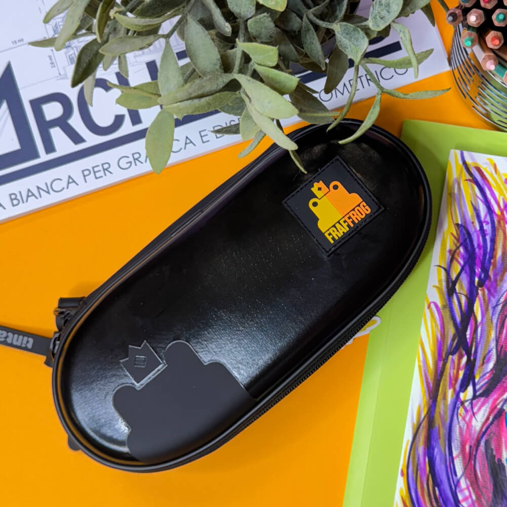 Tinta Unita: Astuccio Oval Fraffrog Special Edition