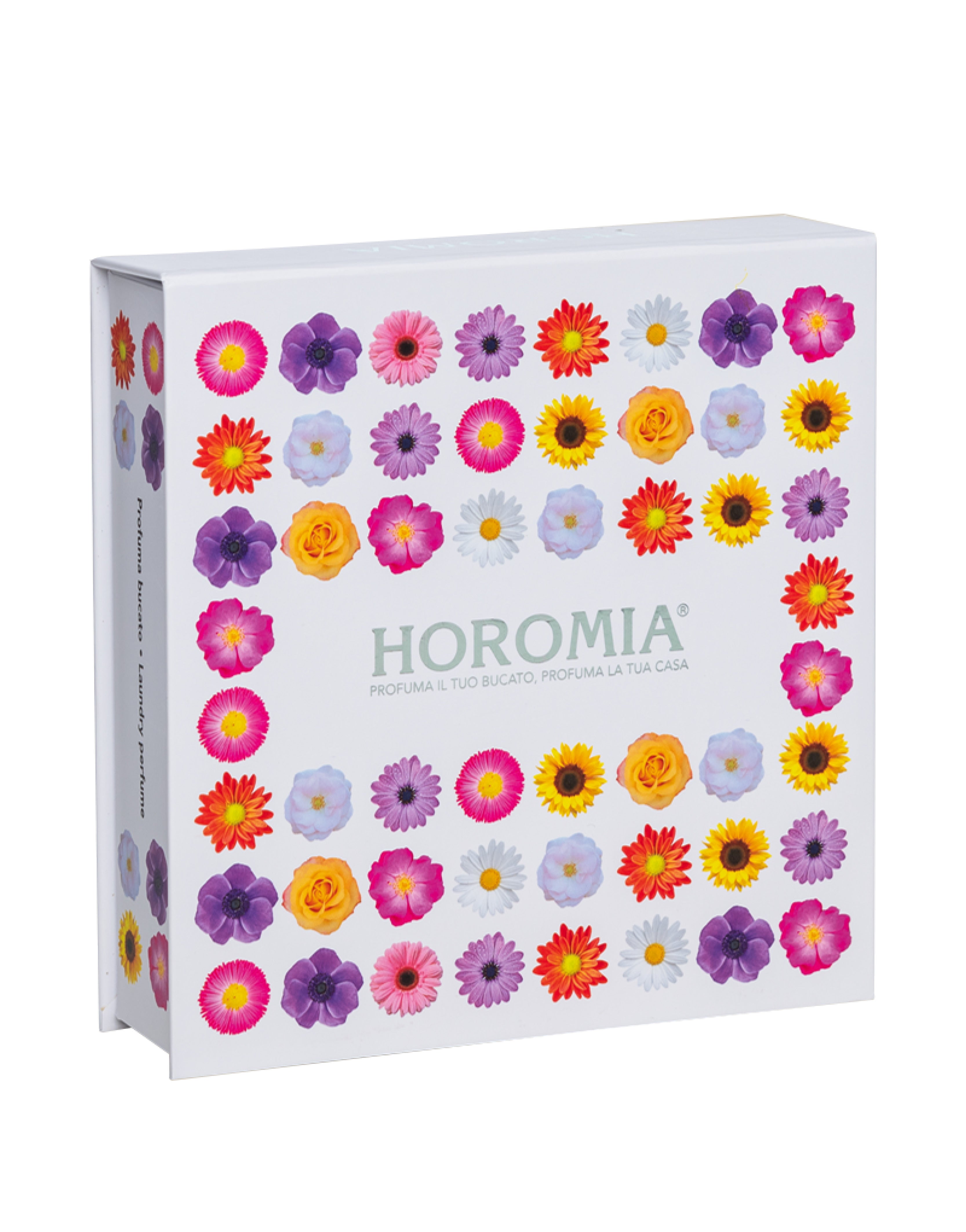 HOROKIT MONODOSE è l’incantevole box contenente 18 fragranze Horomia in formato da 20 ml.